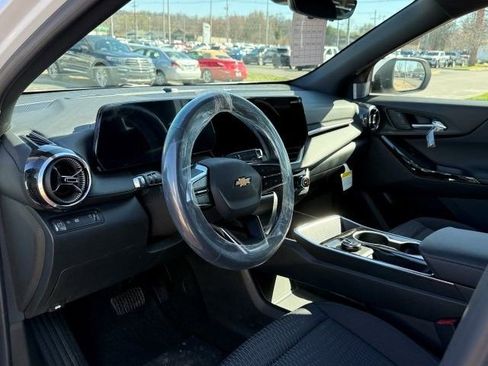 New 2026 Chevrolet Equinox LT w/ Safety and Technology Package image 11