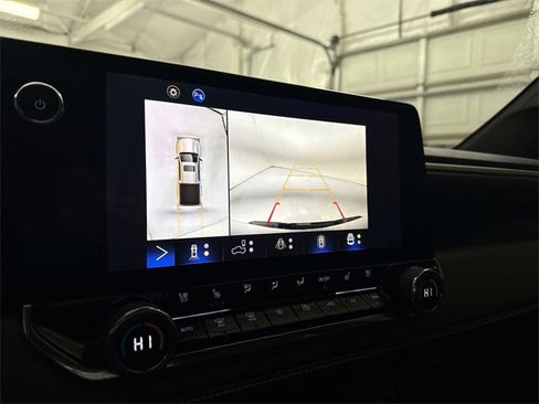 Used 2024 Chevrolet Colorado ZR2 w/ ZR2 Convenience Package III image 33