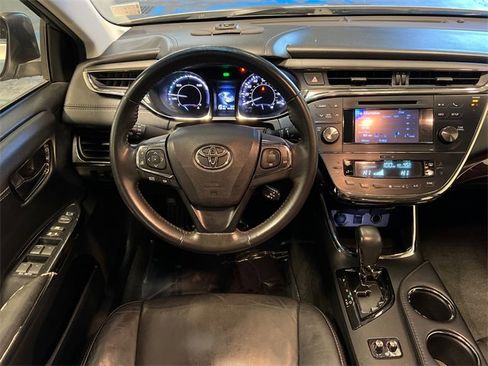 Used 2014 Toyota Avalon XLE Premium image 18