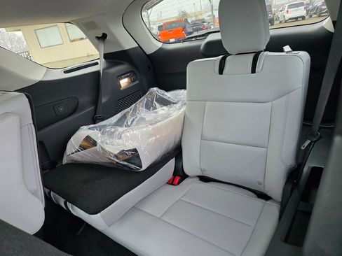 New 2026 Ford Explorer Platinum w/ LUX Leather Package AWD/4WD image 12