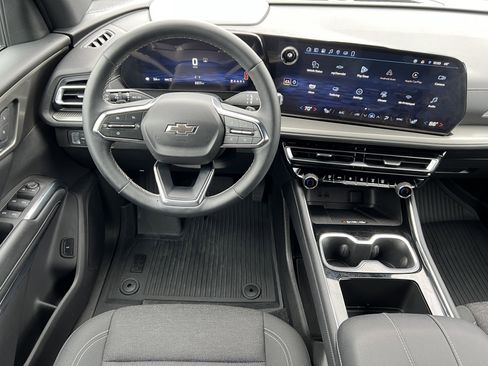 Used 2025 Chevrolet Traverse LT w/ Midnight/Sport Edition image 34