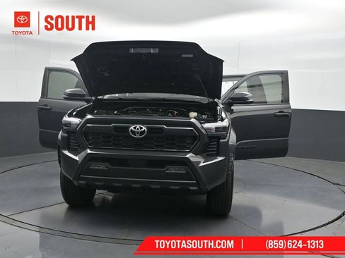 Used 2024 Toyota Tacoma TRD Sport w/ TRD Sport Upgrade Package AWD/4WD image 57