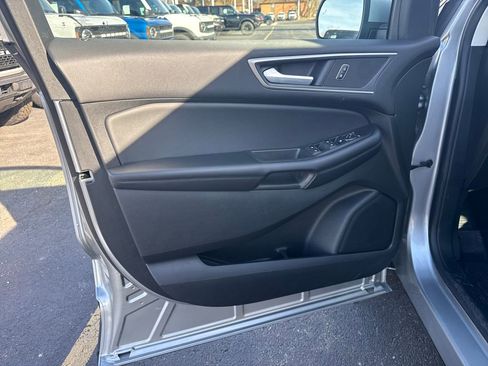 Used 2024 Ford Edge SEL w/ Convenience Package image 26
