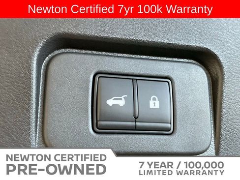Used 2025 Nissan Rogue SV FWD image 19