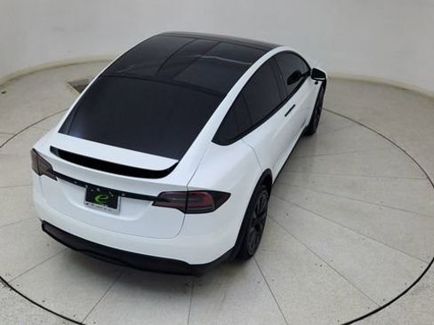 Used 2024 Tesla Model X image 79