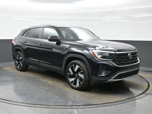 Used 2024 Volkswagen Atlas Cross Sport SE image 8