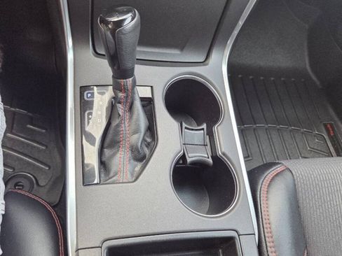 Used 2016 Toyota Camry SE w/ Moonroof Package FWD image 13
