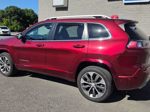 Used 2019 Jeep Cherokee Overland w/ Technology Group AWD/4WD image 4