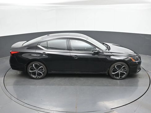 Used 2025 Nissan Altima 2.5 SR w/ SR Premium Package FWD image 33