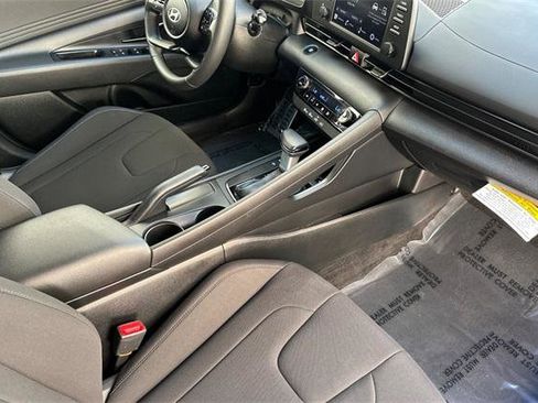 Used 2025 Hyundai Elantra Sport image 16