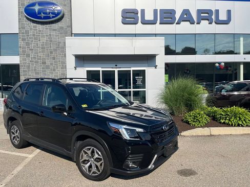 Used 2024 Subaru Forester Premium AWD/4WD image 1