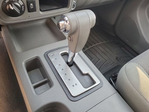 Used 2019 Nissan Frontier SV image 15