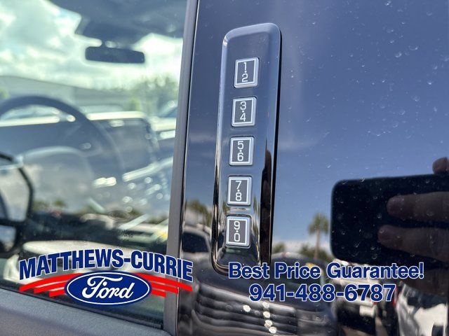 New 2026 Ford F250 Lariat w/ Black Appearance Package AWD/4WD image 9