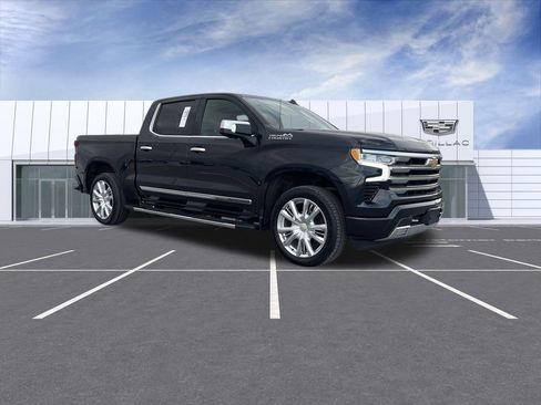 Used 2022 Chevrolet Silverado 1500 High Country w/ High Country Premium Package image 2