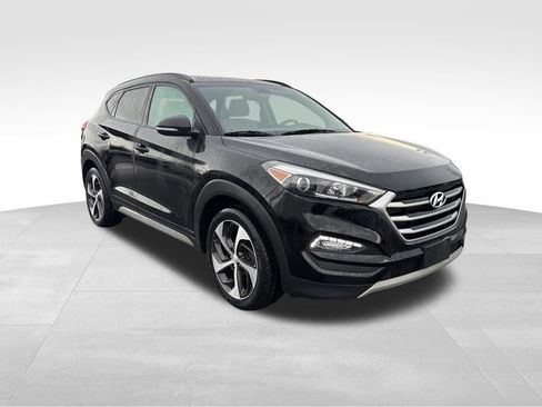 Used 2018 Hyundai Tucson Value w/ Cargo Package image 4