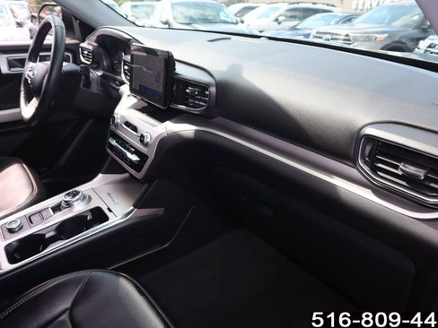 Used 2022 Ford Explorer XLT w/ Equipment Group 202A image 26