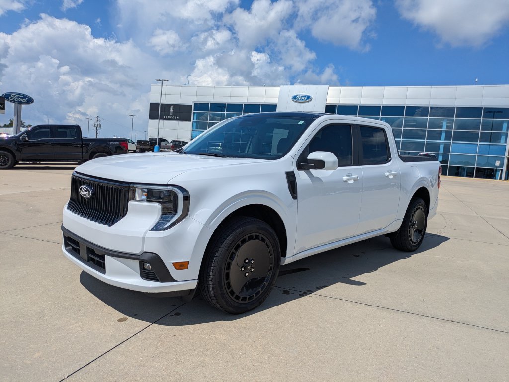 Used 2025 Ford Maverick Lobo AWD/4WD image 1