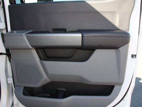 Certified 2025 Ford F250 XLT image 25