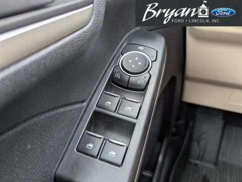 Used 2022 Ford Escape SE w/ Convenience Package image 27