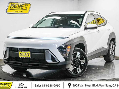 Used 2024 Hyundai Kona SEL AWD/4WD image 1