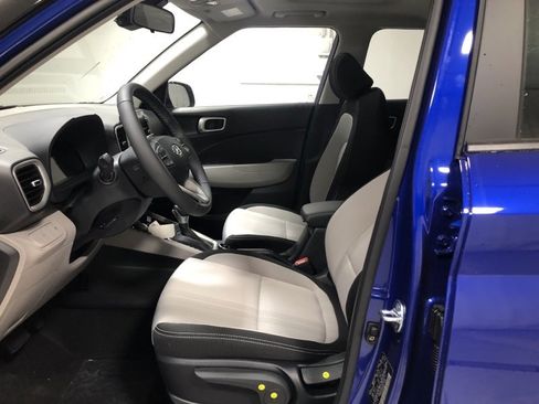 New 2026 Hyundai Venue SEL image 18