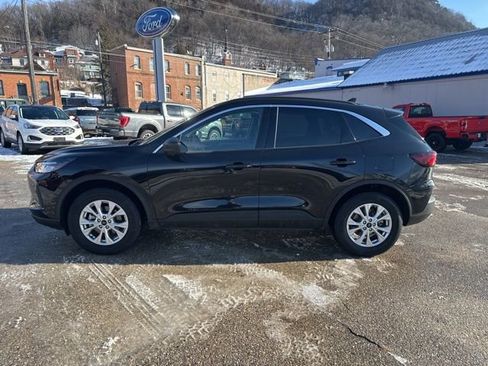 Used 2024 Ford Escape Active w/ Tech Pack #1 AWD/4WD image 2
