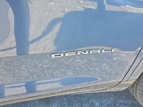 Used 2024 GMC Acadia Denali image 26