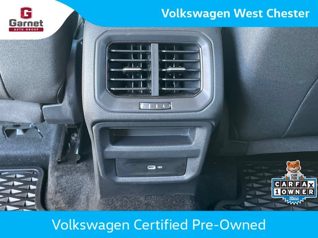 Certified 2025 Volkswagen Taos SE AWD/4WD image 28