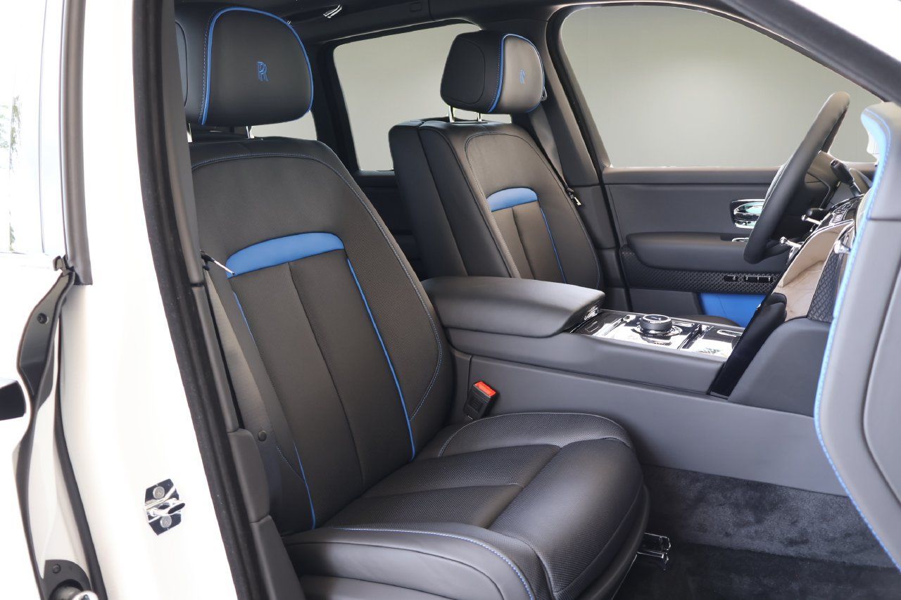 New 2027 Rolls-Royce Cullinan Black Badge AWD/4WD image 16