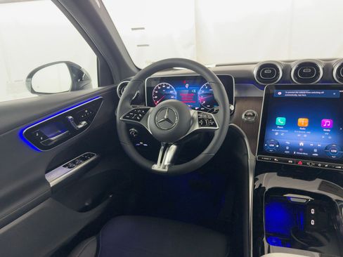 Certified 2026 Mercedes-Benz GLC 300 image 27