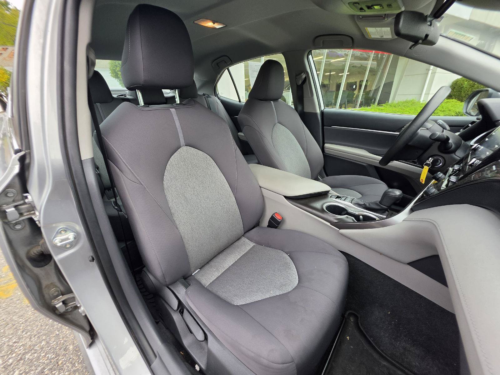 Used 2022 Toyota Camry LE AWD/4WD image 18
