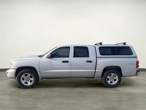 Used 2011 Dodge Dakota Big Horn image 2