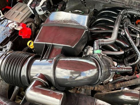 Certified 2025 Ford F350 XLT AWD/4WD image 23