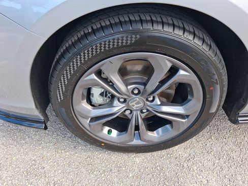 Used 2024 Honda Accord EX-L image 18