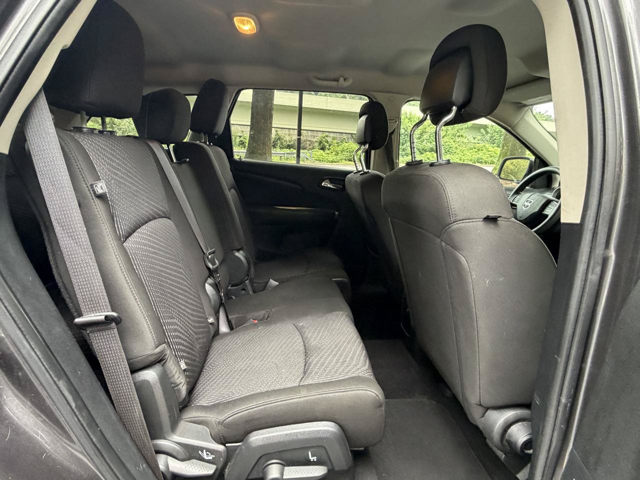 Used 2020 Dodge Journey SE w/ Blacktop Package FWD image 15