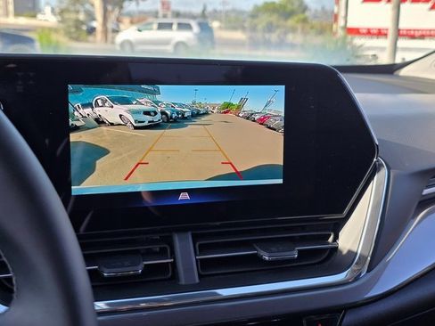 Used 2025 Chevrolet Trax ACTIV w/ Driver Confidence Package image 24