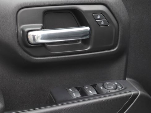 Used 2019 Chevrolet Silverado 1500 Custom image 19