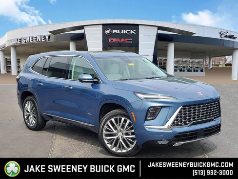 Used 2025 Buick Enclave Avenir FWD image 1