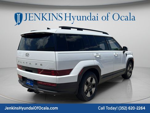 Used 2025 Hyundai Santa Fe SEL FWD image 3