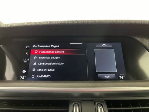 Used 2023 Alfa Romeo Stelvio Ti image 34