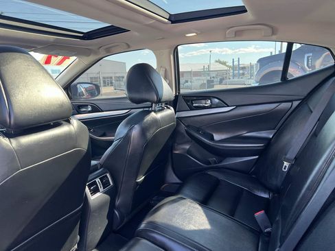 Used 2017 Nissan Maxima 3.5 SL FWD image 8
