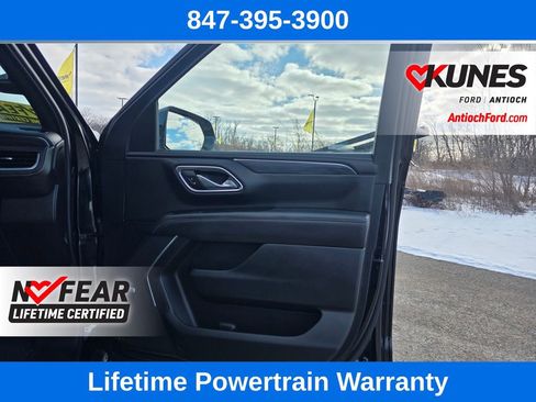 Used 2024 GMC Yukon SLT image 32