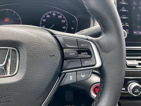 Used 2018 Honda Accord EX-L image 11