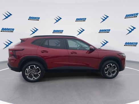 Used 2024 Chevrolet Trax LT w/ Driver Confidence Package image 9