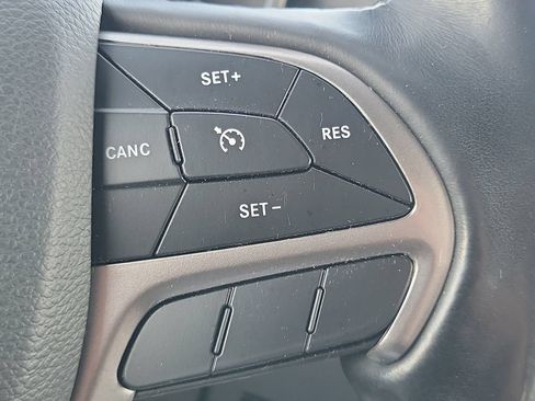 Used 2021 Jeep Grand Cherokee Laredo X AWD/4WD image 15