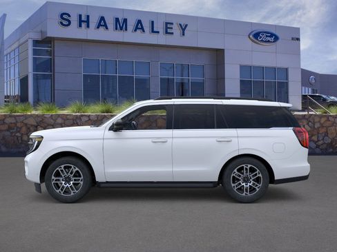 New 2025 Ford Expedition Active image 3