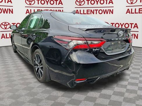 Used 2024 Toyota Camry SE FWD image 4