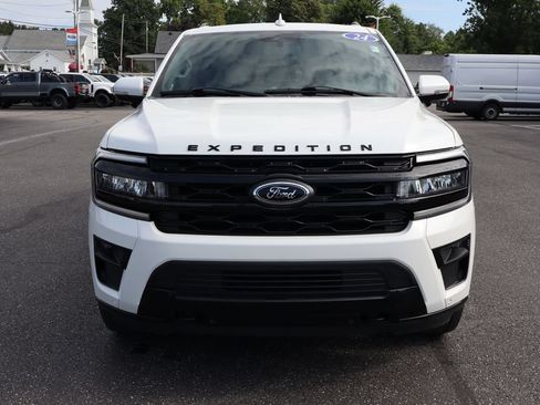 Used 2024 Ford Expedition Max Limited AWD/4WD image 17