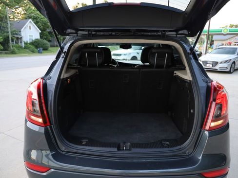 Used 2018 Buick Encore Essence image 28