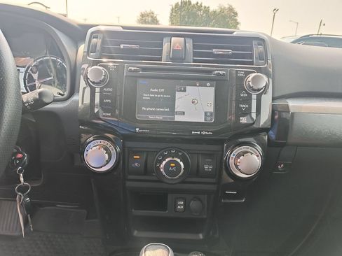 Used 2019 Toyota 4Runner TRD Off-Road AWD/4WD image 20